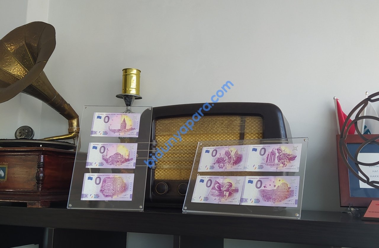 Pleksiglass Sergileme Ürünü 30 cm x 20 cm